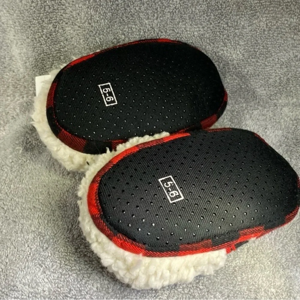 Holiday‎ Time Slippers Plaid Size 5-6 unisex